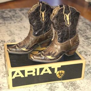 ARIAT Women’s Dahlia Western Boots